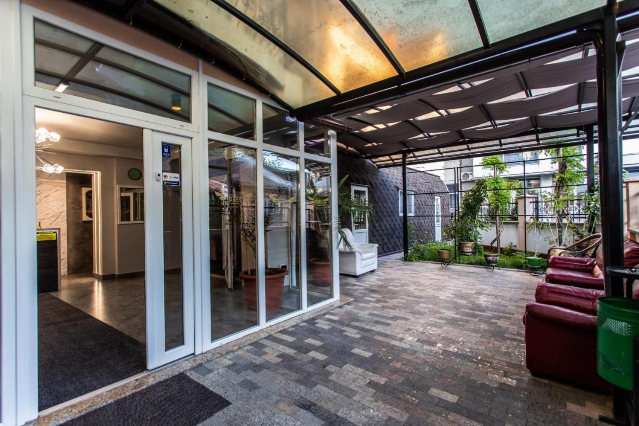 Star Rent Hotel Kischinau Exterior foto